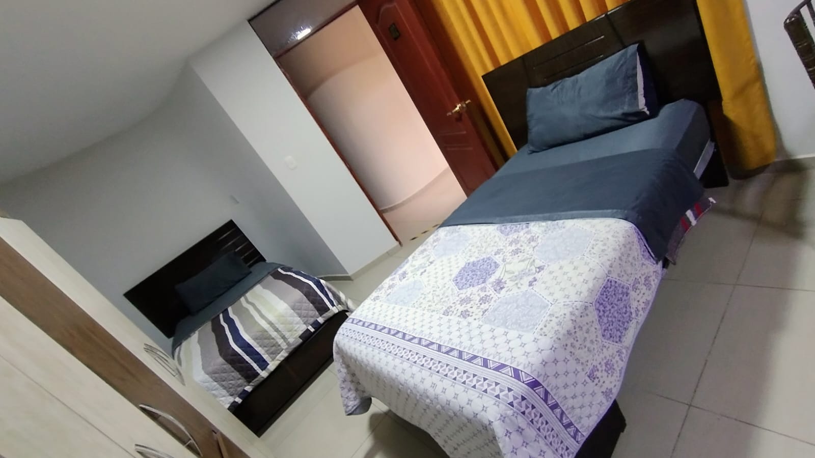Double Single Room – Hotel Dubay