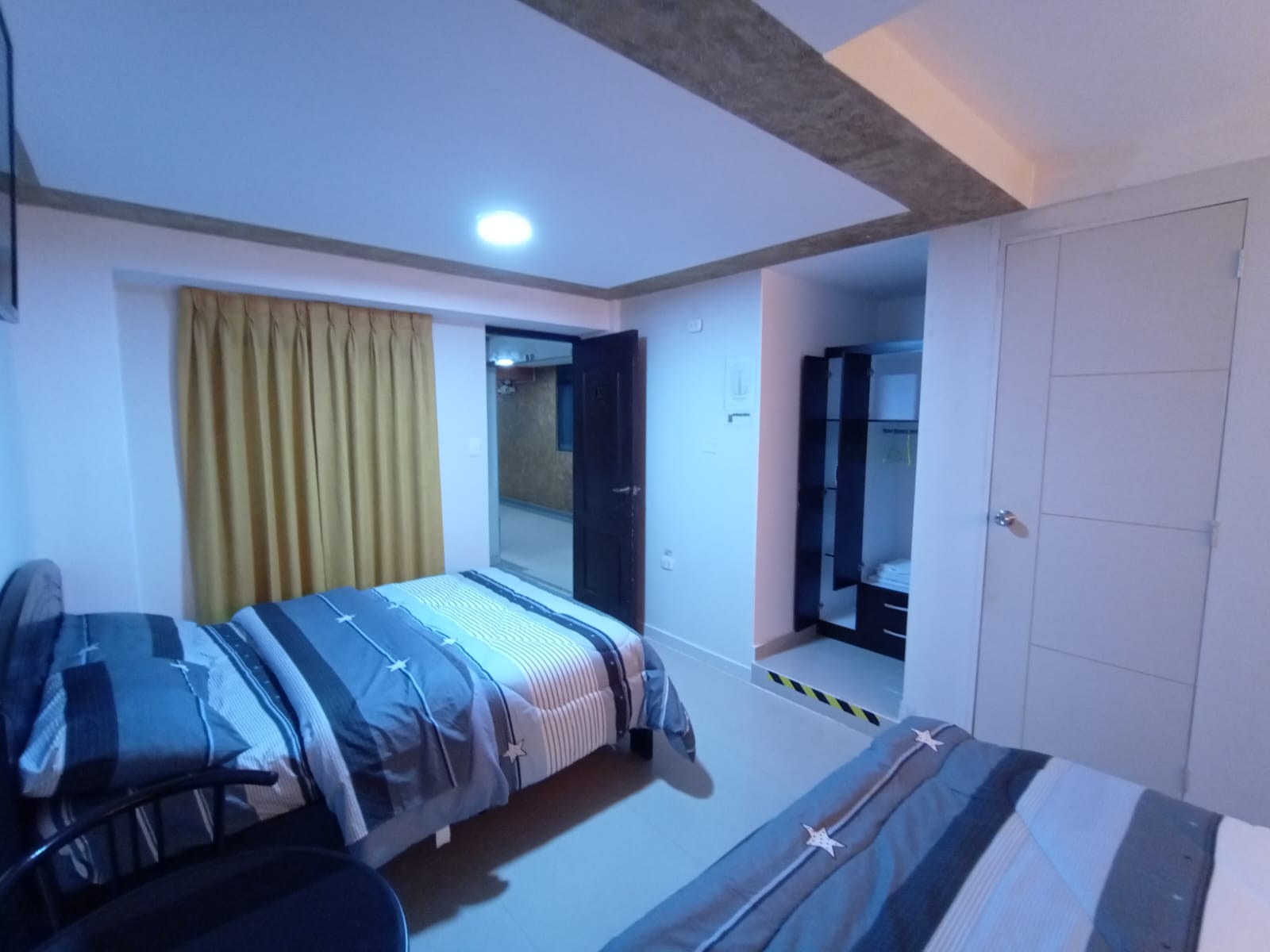 Double Single Room – Hotel Dubay